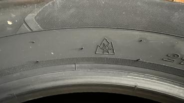 Preview: GOODRIDE SW608 215/60 R17 96H Winterreifen 4er Set