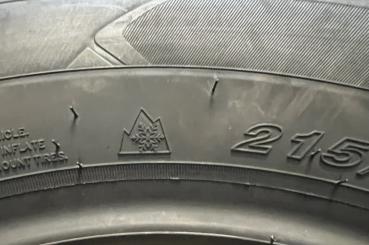 Preview: GOODRIDE SW608 215/60 R16 99H XL Winterreifen 4er Set