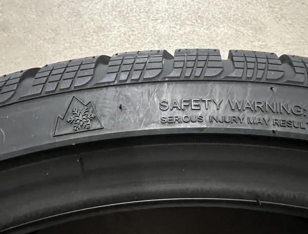 GOODRIDE SW608 225/35 R19 88V XL Winterreifen 4er Set